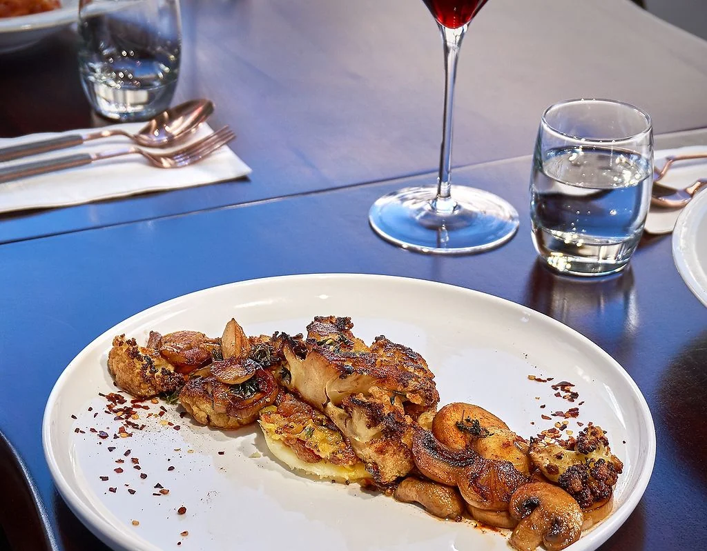 Cauliflower steak with fresh thyme and mushrooms