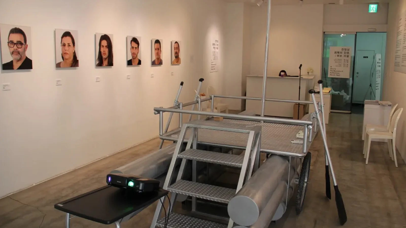 Installation view of Kim Hongrok's debut solo exhibition Bussot, Raul