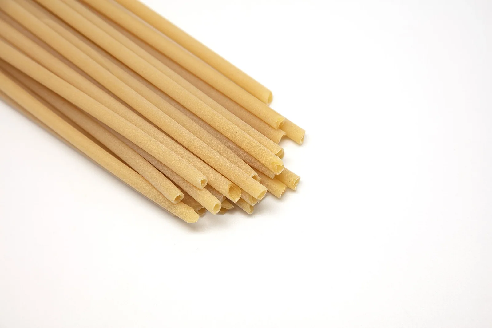 Ziti in the form of long, smooth, straight tubes